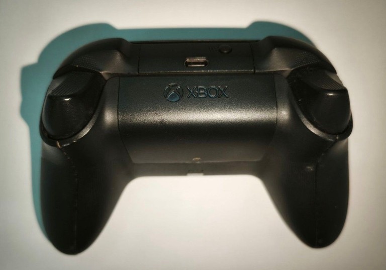 Дешиво Microsoft xbox series x s wireless controller с ломбарда