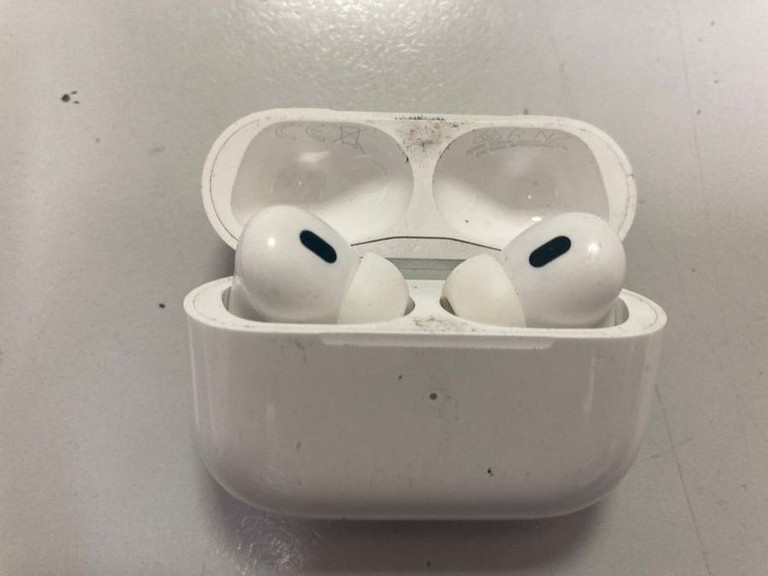 Дешиво Apple airpods pro 2nd generation with magsafe charging case usb-c с ломбарда