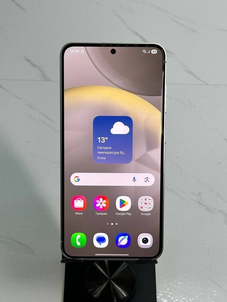 Купить Samsung galaxy s24 8/256gb Б/У