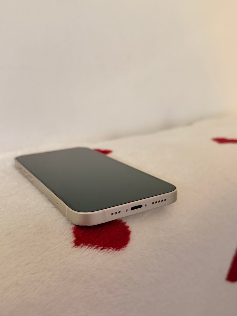 Apple iPhone 13 128GB Starlight (MLPG3) Код:null. Зображення 7