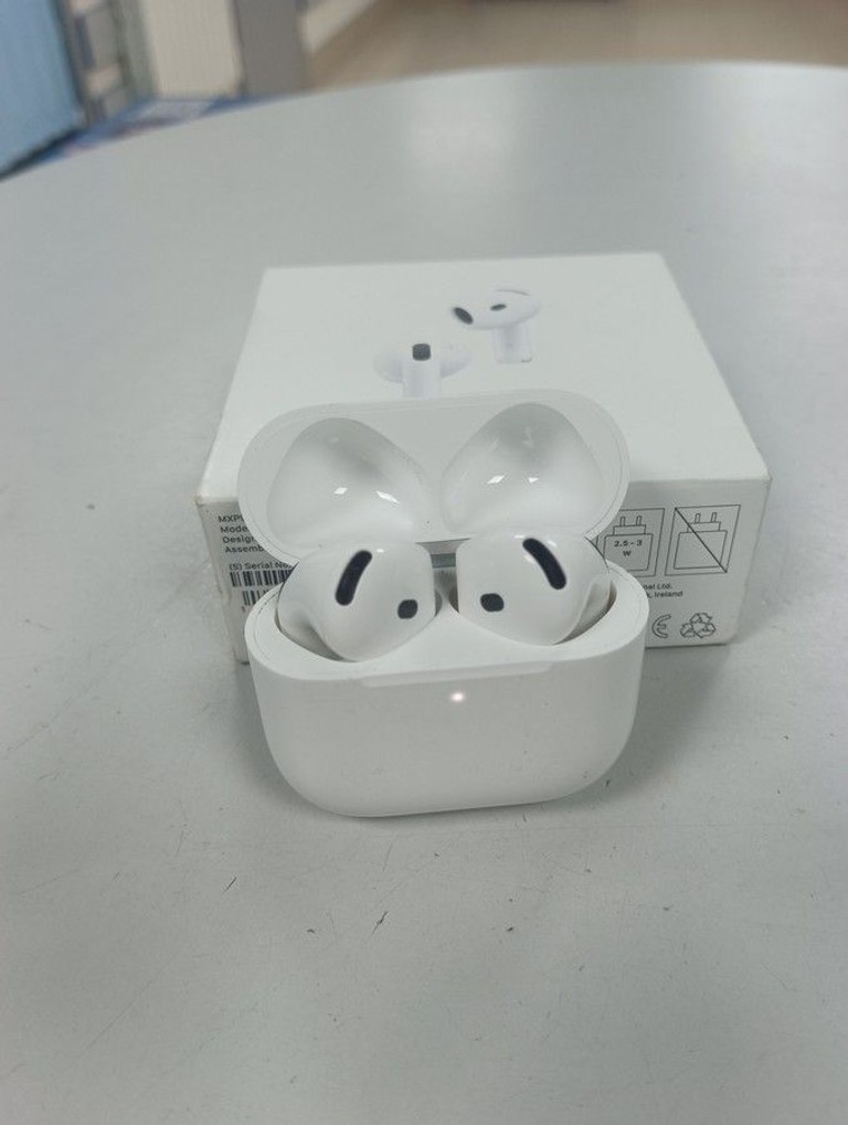 Купити Apple airpods 4 with active noise cancellation Б/У
