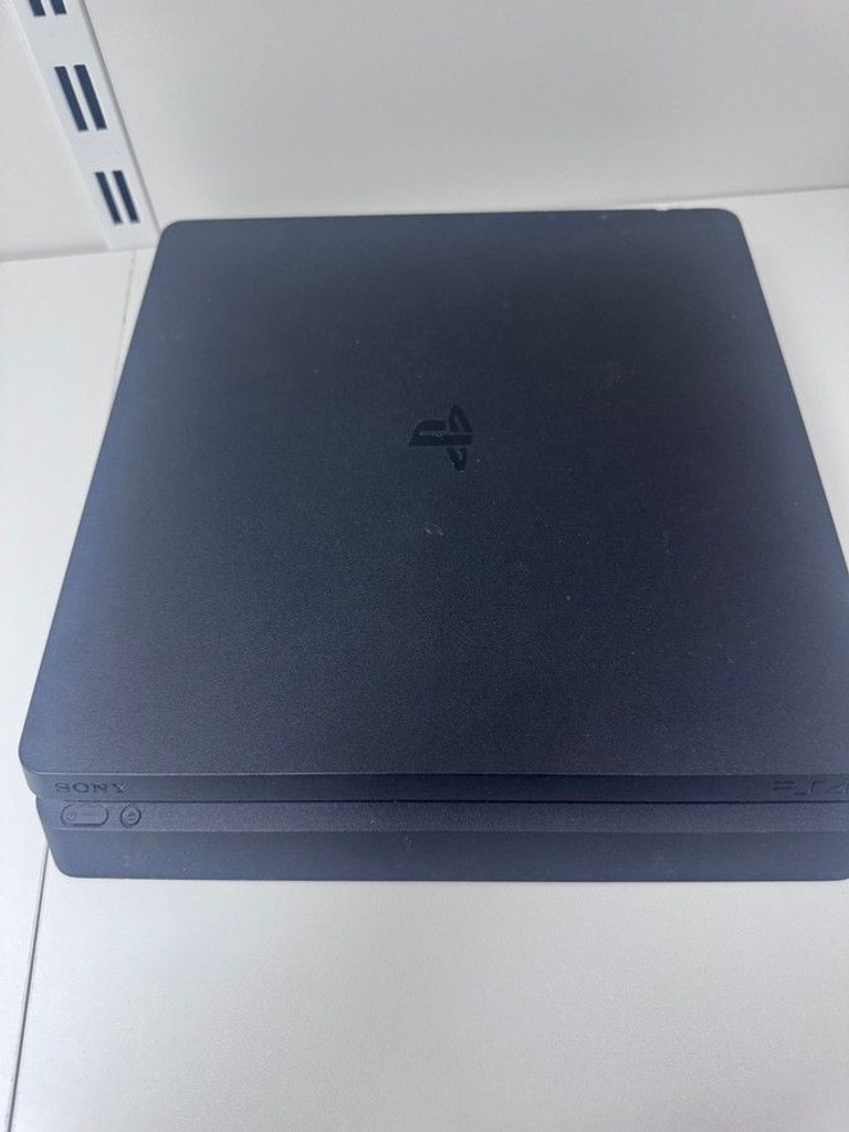 Купить Sony PlayStation 4 Slim 1TB Black Б/У