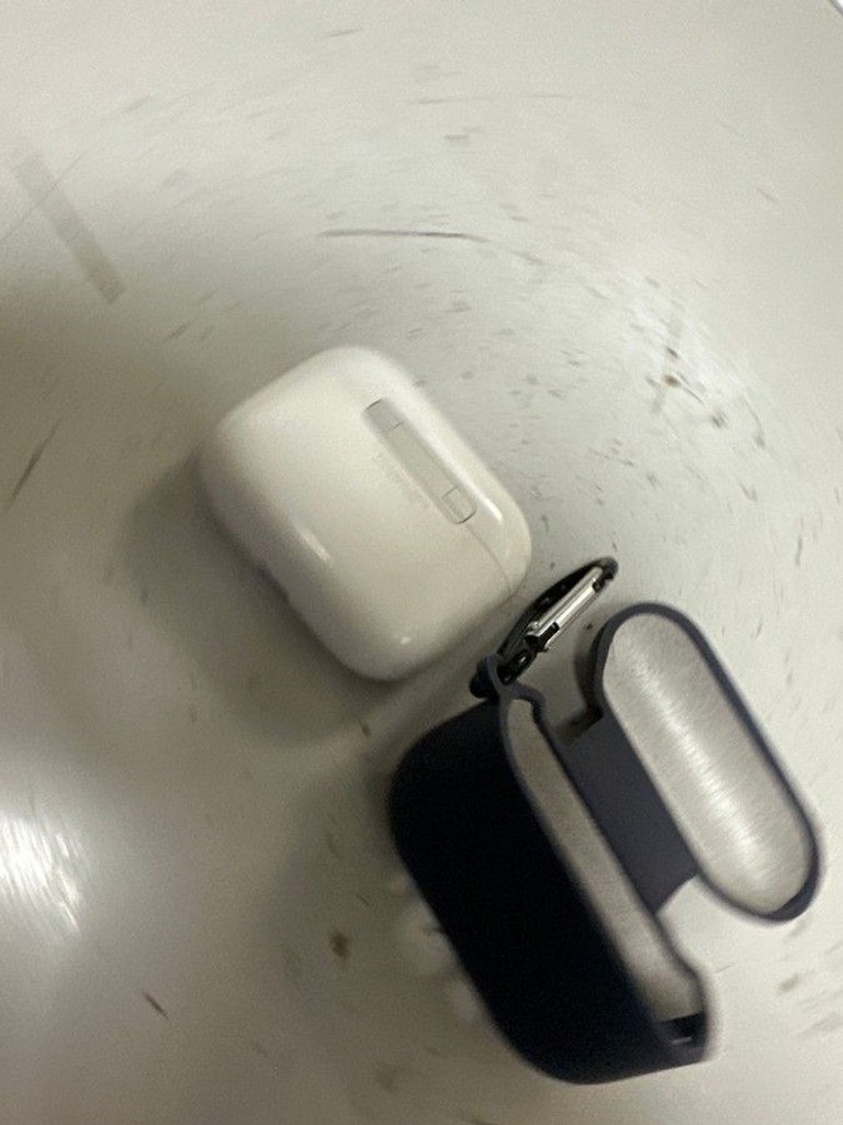 Дешево AirPods Pro 3 з ломбарду