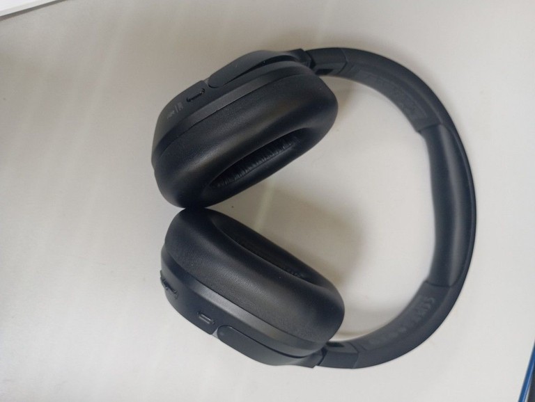 Купити Belkin soundform isolate Б/У
