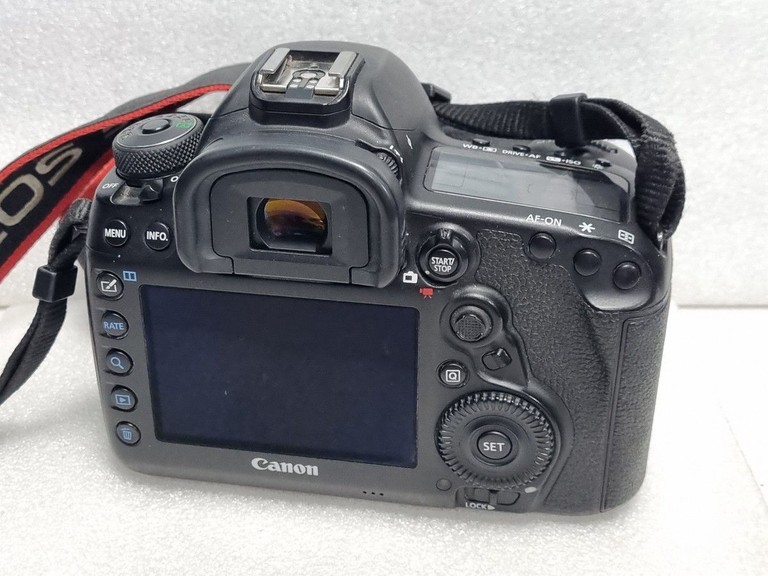 Купити Canon eos 5d mark iv body Б/У