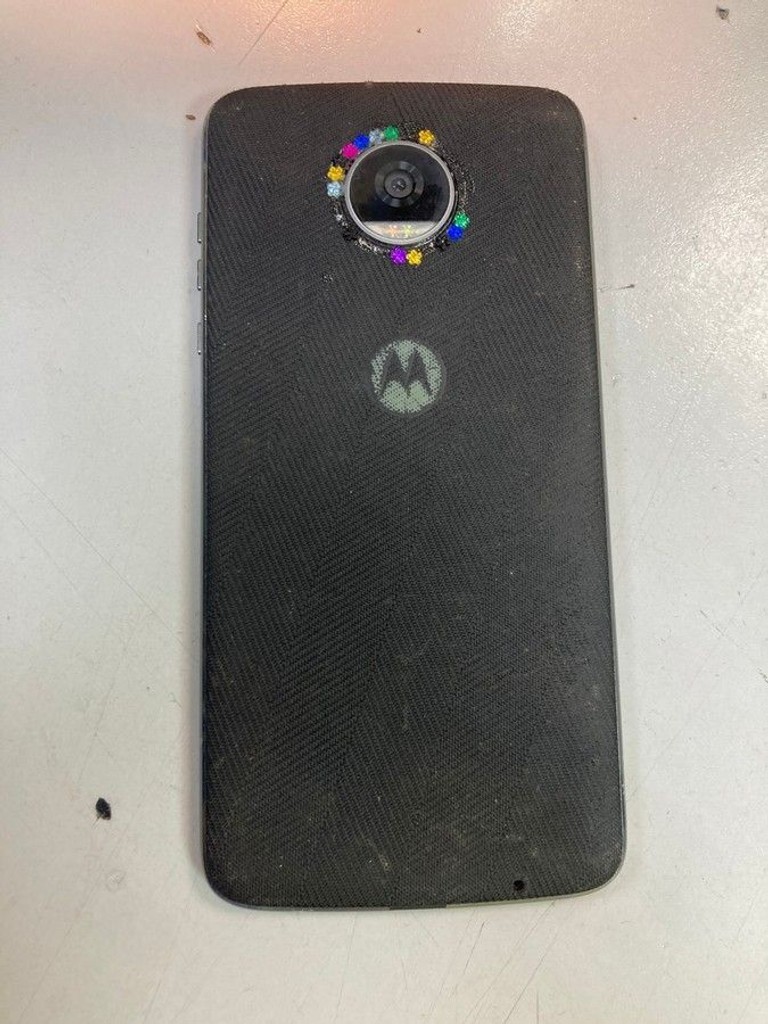 Дешево Motorola moto z2 xt1789-03 4/64gb з ломбарду