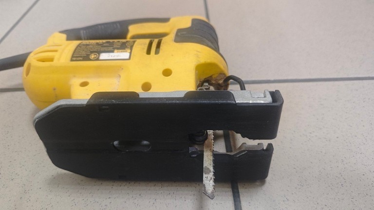Распродажа Dewalt DWE349, продавец Техноскарб