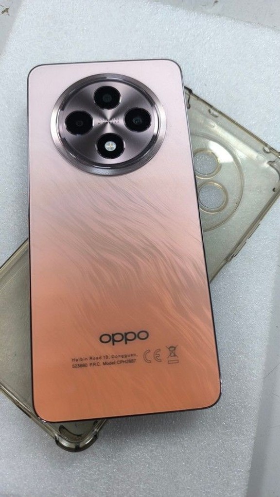 Купить Oppo reno 12f 8/512gb cph2687 Б/У