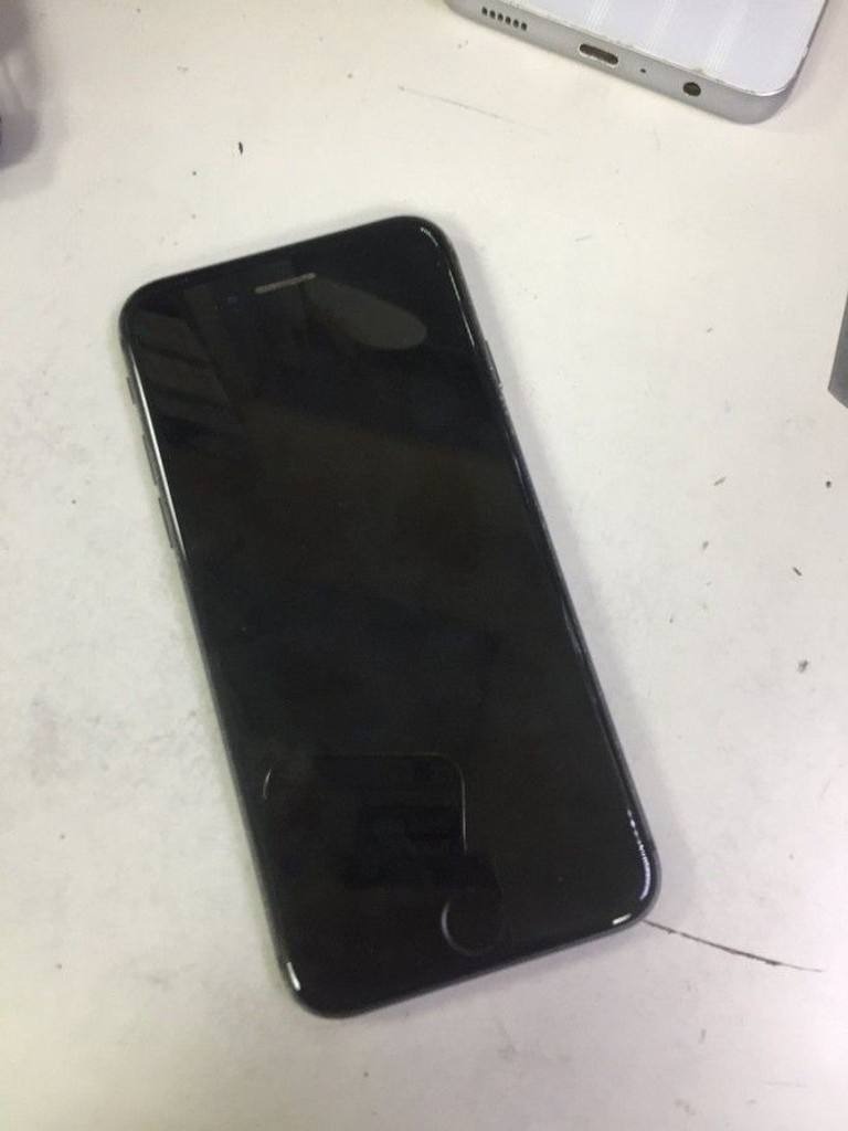 Оголошення Apple iphone 8 64gb Б/У