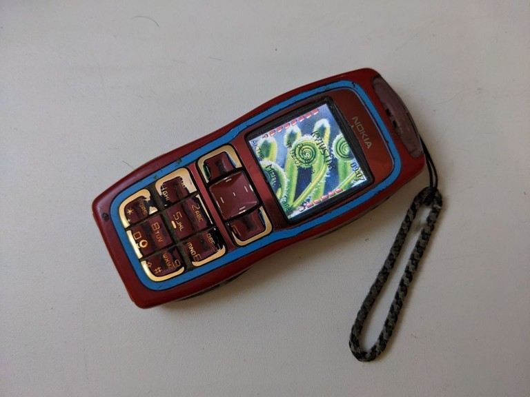 Дешево Nokia 3220 з ломбарду