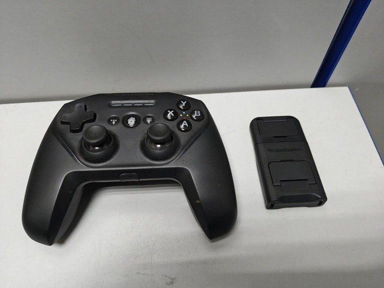 Дешиво Steelseries nimbus+ wireless gaming controller с ломбарда