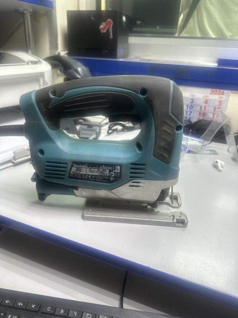Оголошення Makita jv0600 Б/У