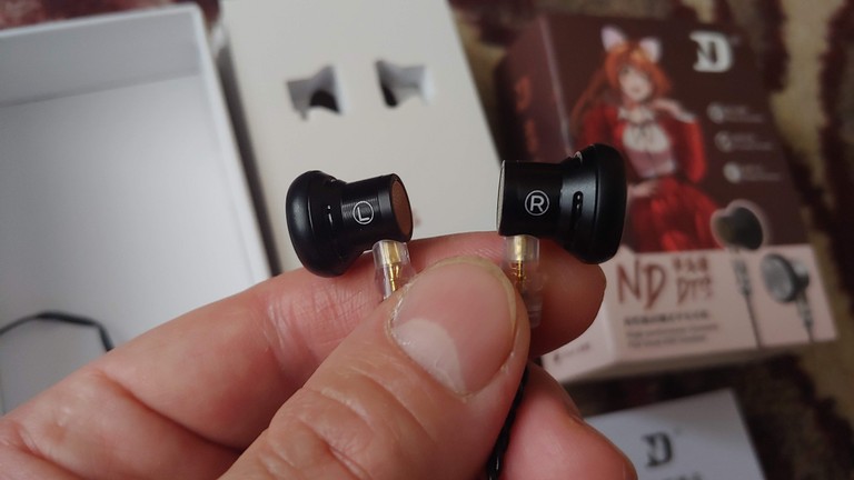 Купити Наушники ND DTS 2pin Отличный Чистый Детальный Сочный Звук Микрофон Пульт Новые Б/У