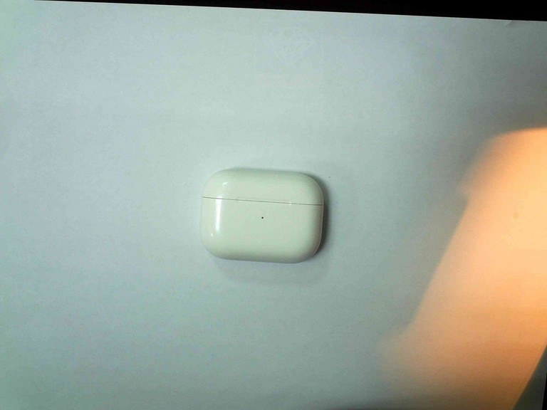 Купити Apple airpods pro 2nd generation with magsafe charging case usb-c Б/У