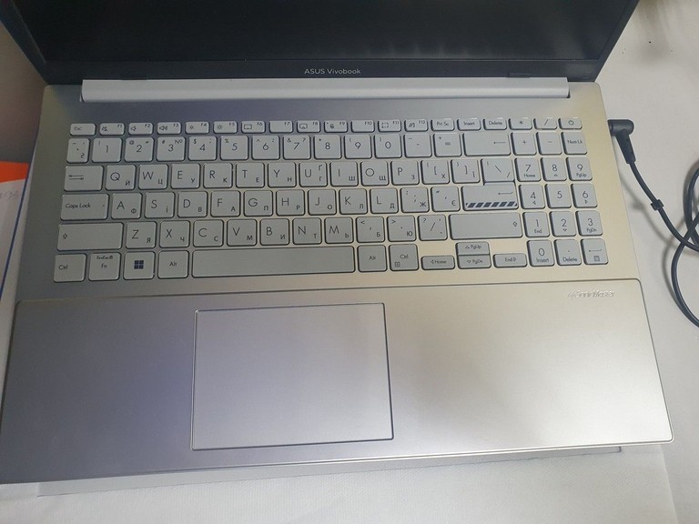 Оголошення Asus 15/ryzen 5 7520u ddr5/16gb ddr5/hdd *відсутній/ssd 1000 gb/*інтегрована Б/У