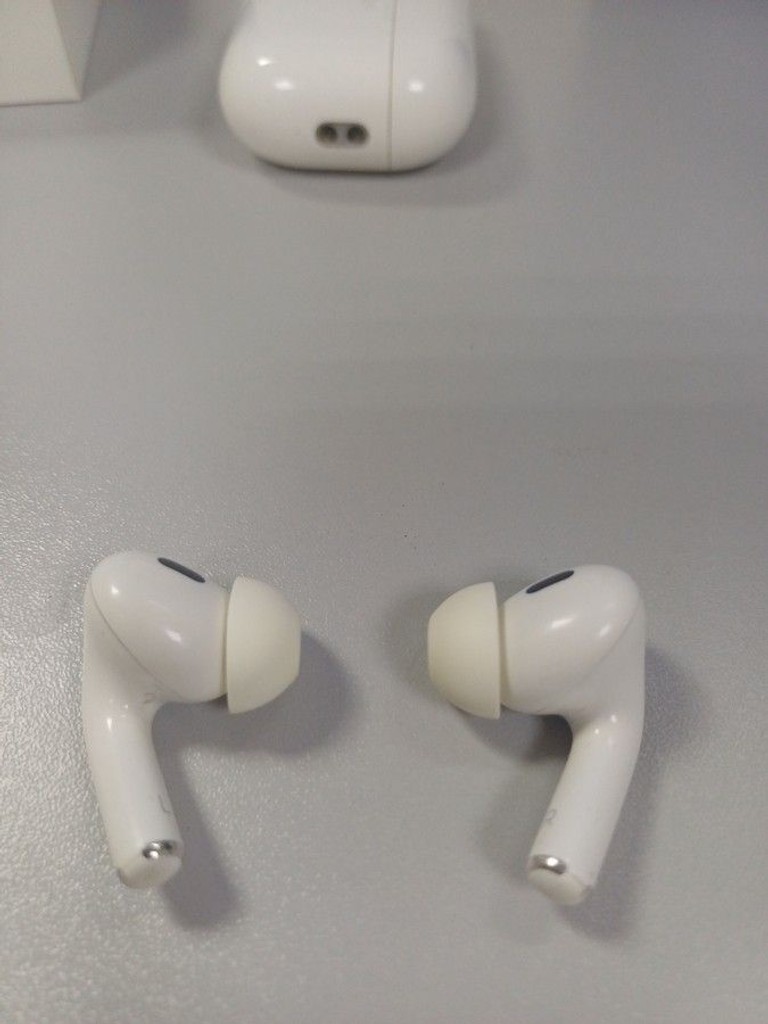 Apple airpods pro 2nd generation magsafe Код:01-201110328. Изображение 8