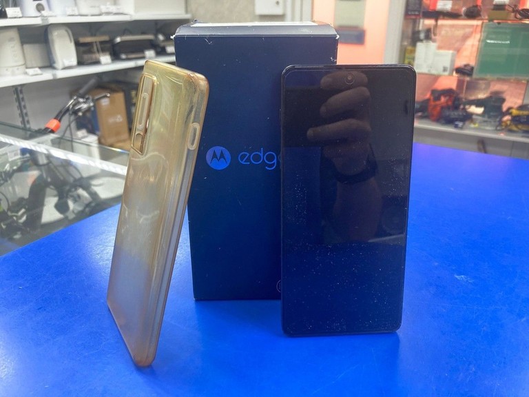 Купить Motorola Edge 20 Pro 12/256GB Blue Б/У