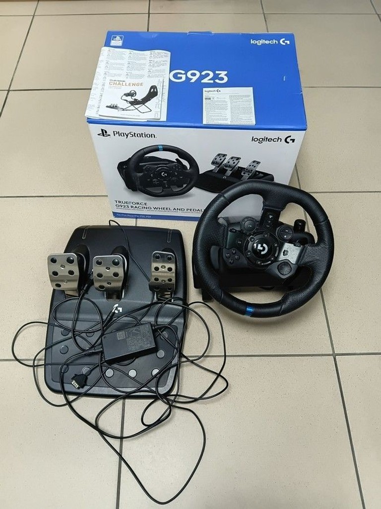 Дешиво Logitech G923 Black PS5 /PlayStation /PC (996-000389) с ломбарда