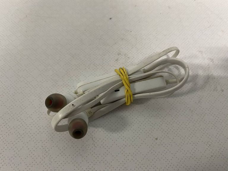 Объявление Jbl tune 115bt Б/У