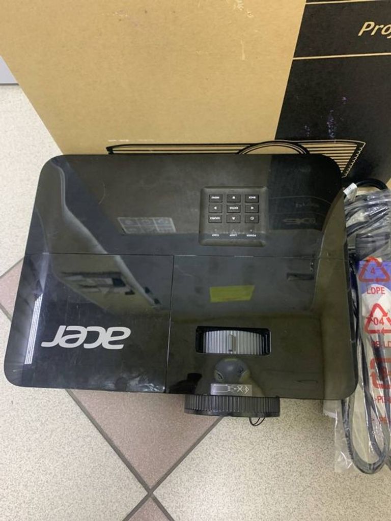 Оголошення Acer x138wh Б/У