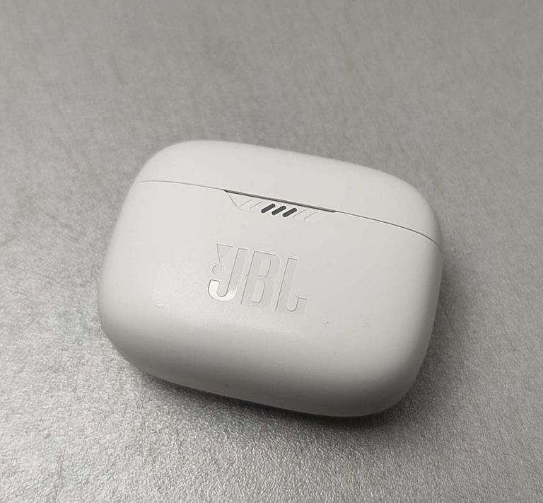 Оголошення Jbl Tune 230NC White (JBLT230NCTWSWHT) Б/У