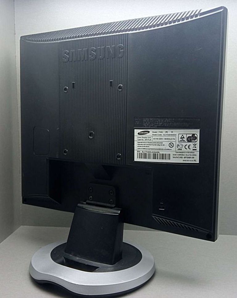 Samsung SyncMaster 710N