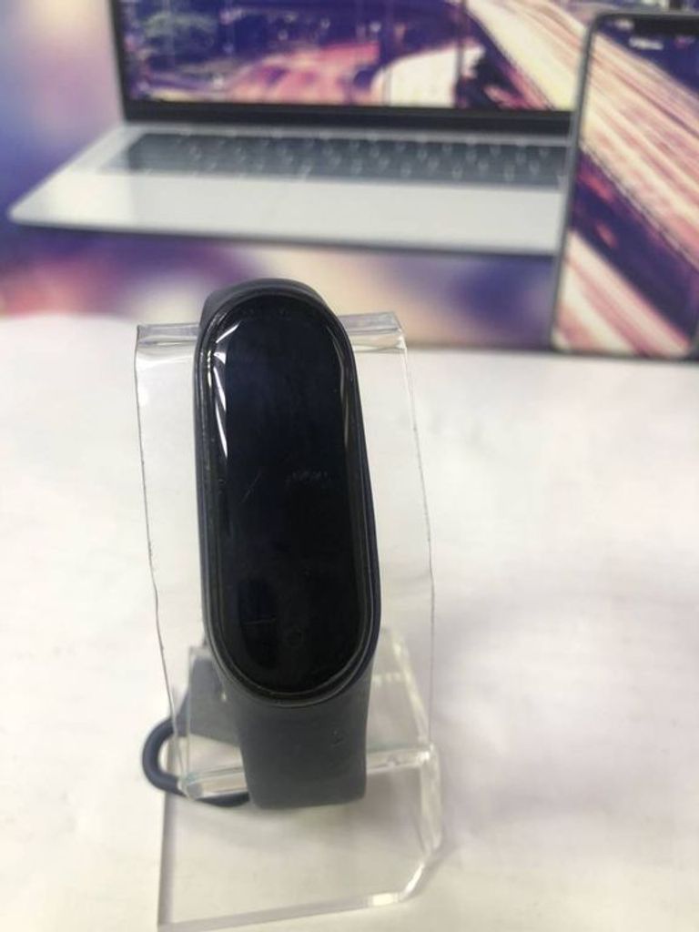 Объявление Xiaomi Mi Smart Band 4 Black Б/У