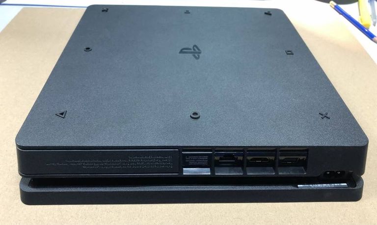 Sony PlayStation 4 Slim 1TB Black Код:01-200098317. Изображение 8