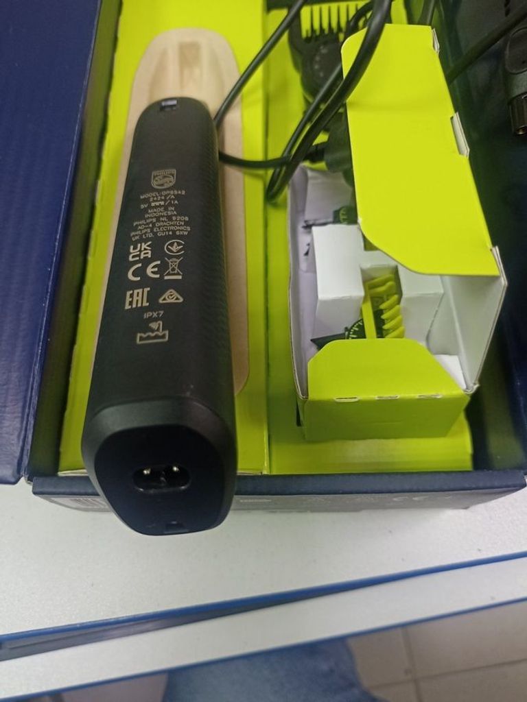 Дешиво Philips oneblade pro 360 qp6542 с ломбарда