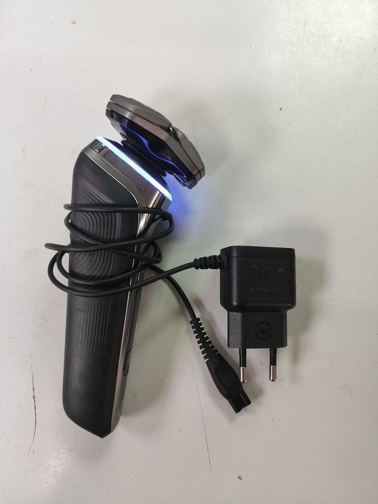 Дешиво Philips shaver series 9000 s9987 с ломбарда