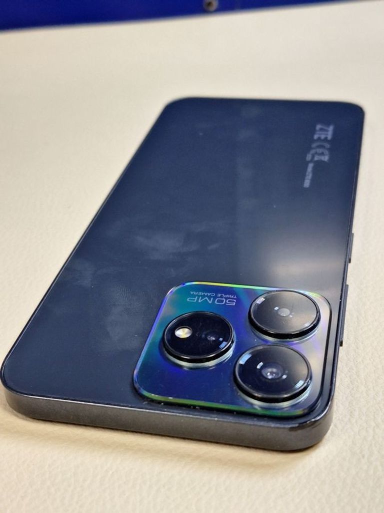 Дешиво Zte Blade V50 Design 8/256GB Black с ломбарда