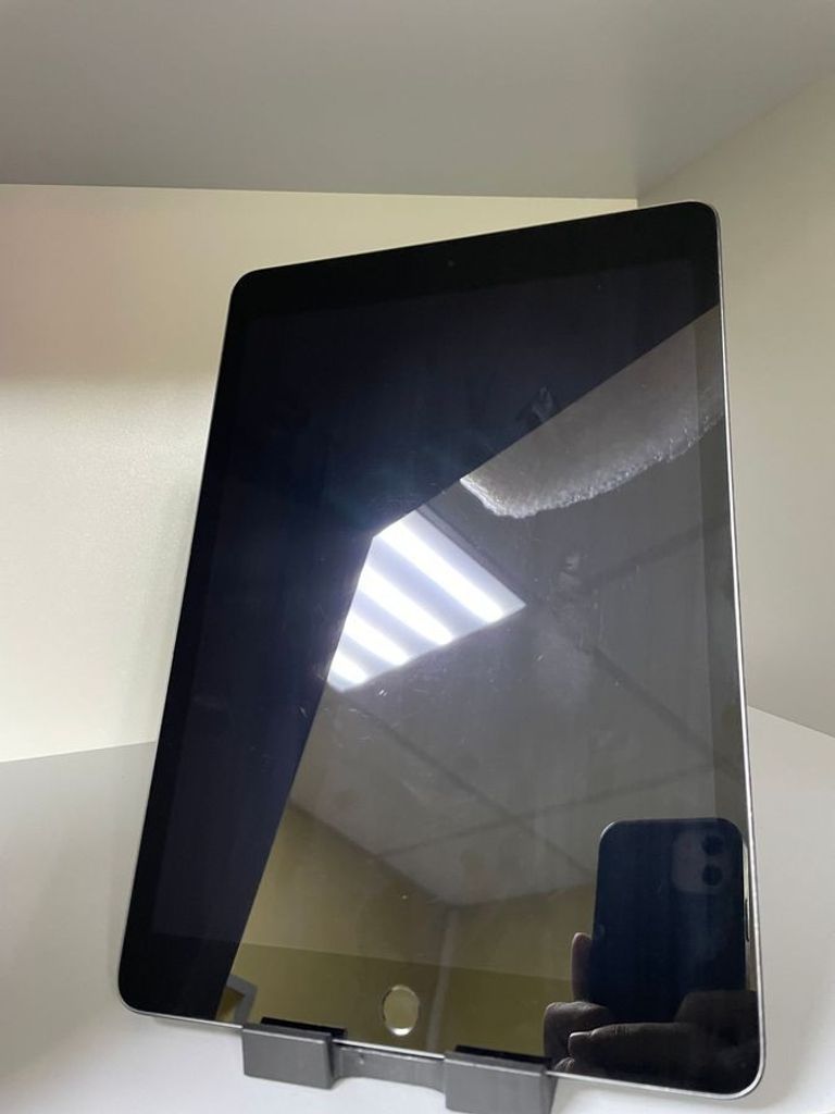 Оголошення Apple ipad 10.2 2021 wi-fi 64gb Б/У