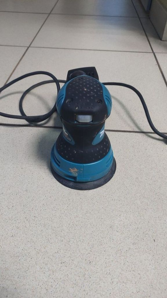 Оголошення Makita BO5030 Б/У