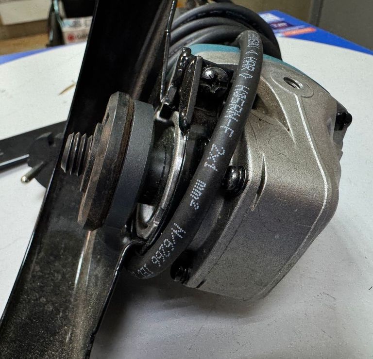 Дешево Makita 9558HN з ломбарду