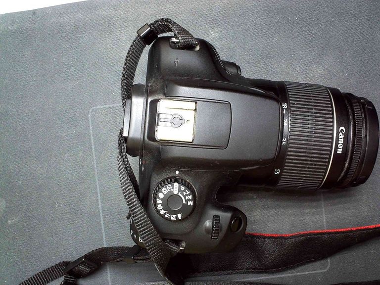 Оголошення Canon eos 4000d/ ef-s 18-55mm macro-0-25m-0-8ft Б/У