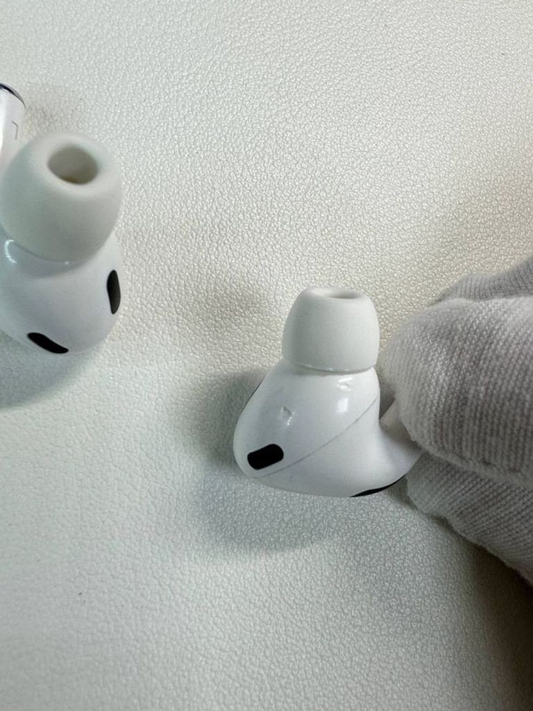 Apple airpods pro 2nd generation with magsafe charging case usb-c Код:01-200763610. Зображення 6