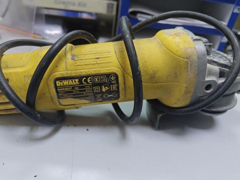 Купити Dewalt DWE4057 Б/У
