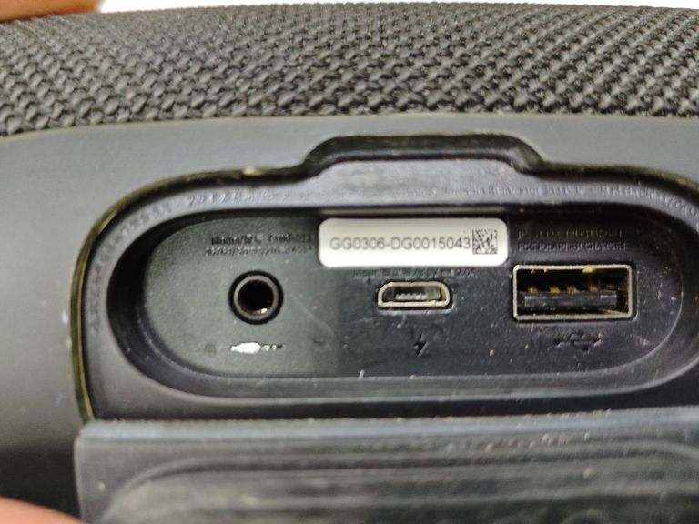 JBL Charge 3 Red (CHARGE3RED) Код:01-200795766. Зображення 9