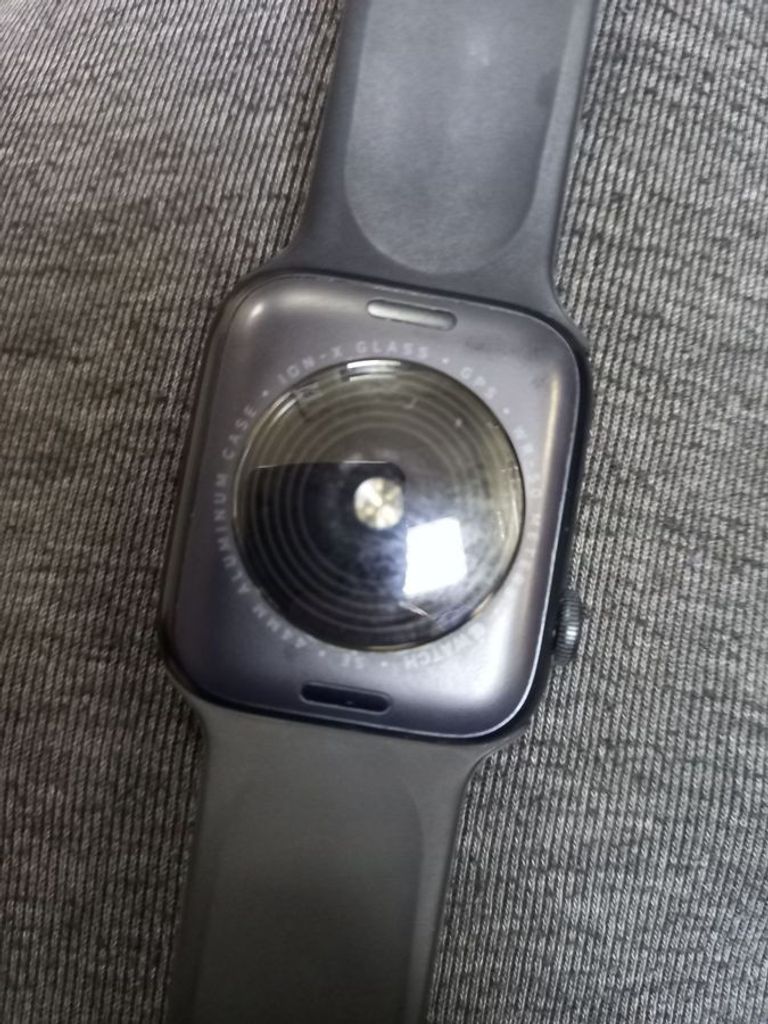 Оголошення Apple watch se gps 44mm aluminum case Б/У