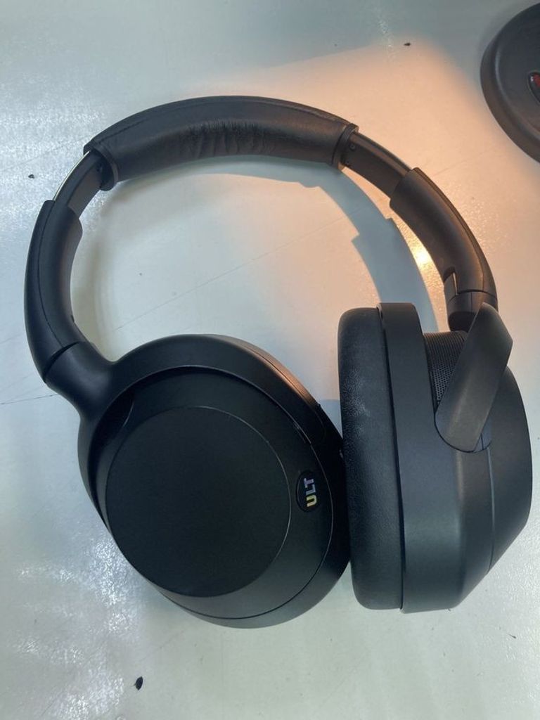 Купити Sony ult wear Б/У