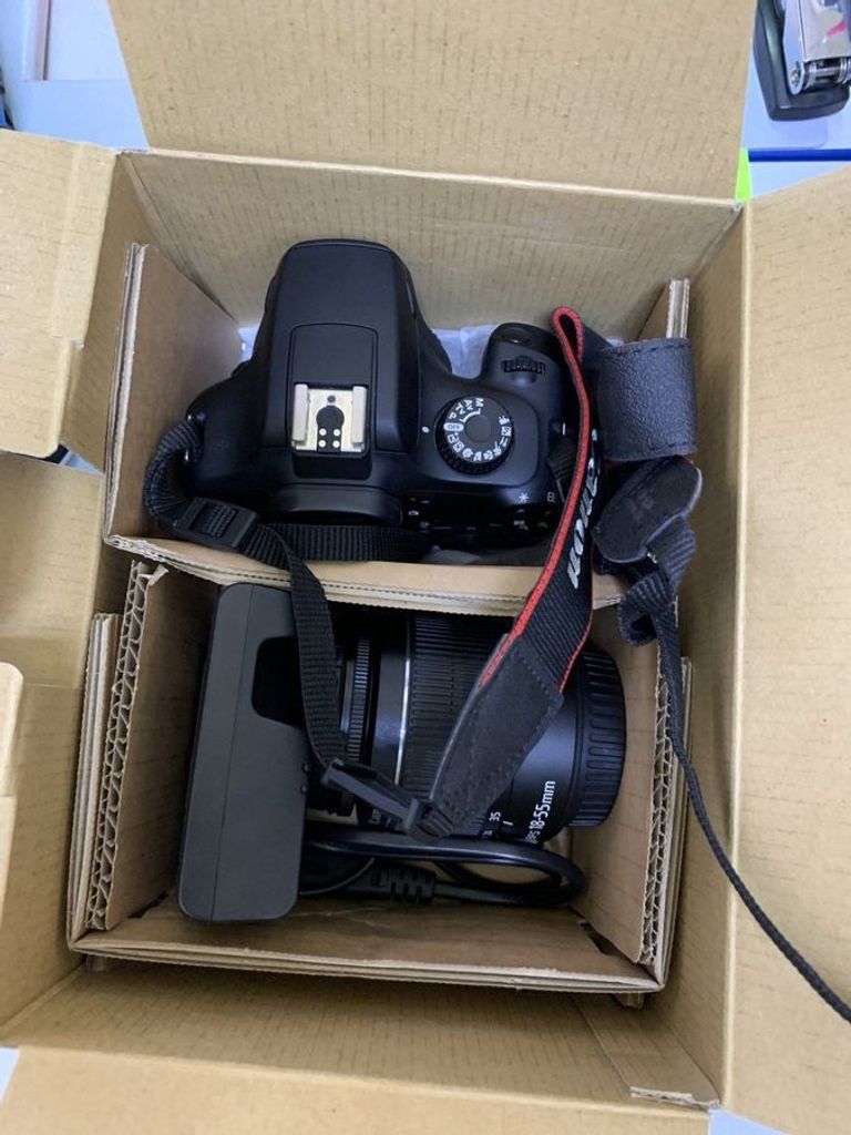 Купить Canon eos 4000d + ef-s 18-55mm macro 0-25m 0,8ft Б/У