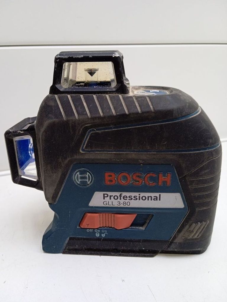 Дешево Bosch gll 3-80 c з ломбарду