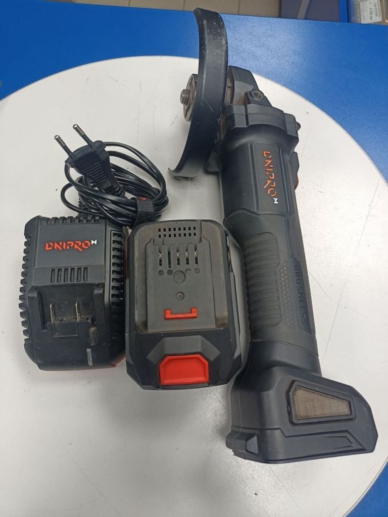 Дешиво Dnipro-M dga-200bc ultra 1акб 6ah + зп с ломбарда