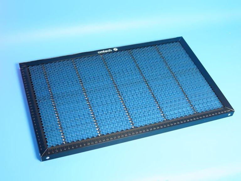 Дешево OMTech із стільниковою структурою 300x500 мм для лазерного гравірувального верстата CO2 потужністю 50-60 Вт. Новий. з ломбарду