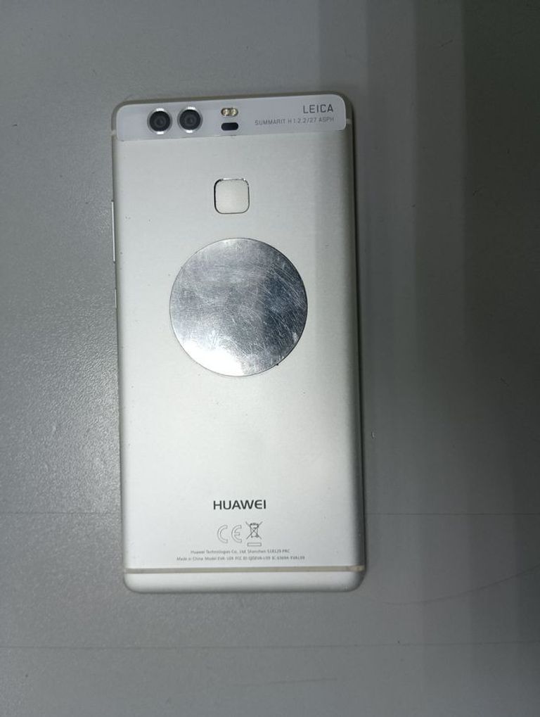 Дешиво Huawei p9 3/32gb с ломбарда