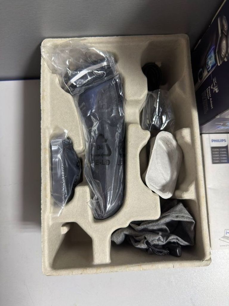 Оголошення Philips Shaver series 5000 S5885/10 Б/У