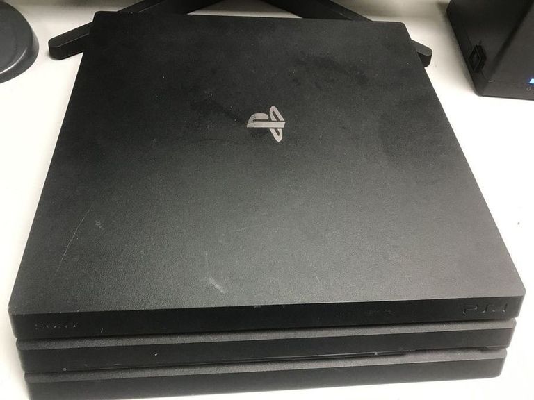 Купить Sony playstation 4 pro Б/У