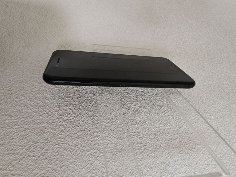 Apple iphone 7 32gb Код:01-200836068. Изображение 6