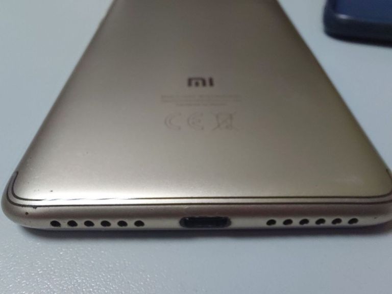 Дешево Xiaomi redmi s2 3/32gb з ломбарду