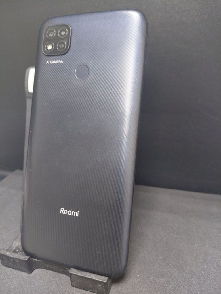 Дешево Xiaomi redmi 9c nfc 2/32gb з ломбарду